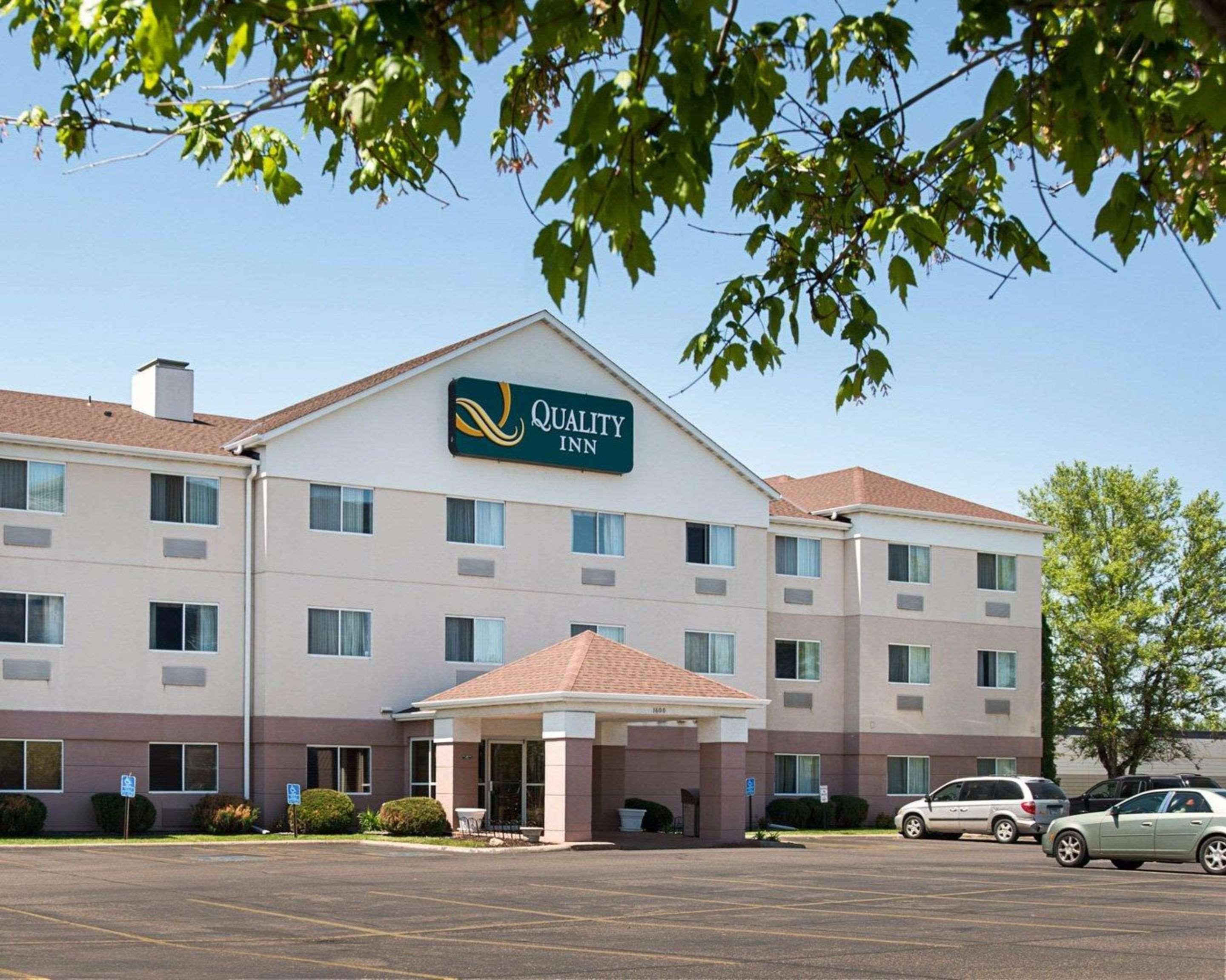Quality Inn Brooklyn Center Exterior photo