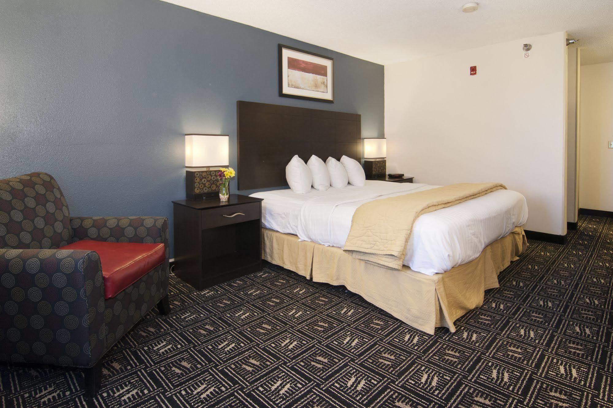 Quality Inn Brooklyn Center Exterior photo